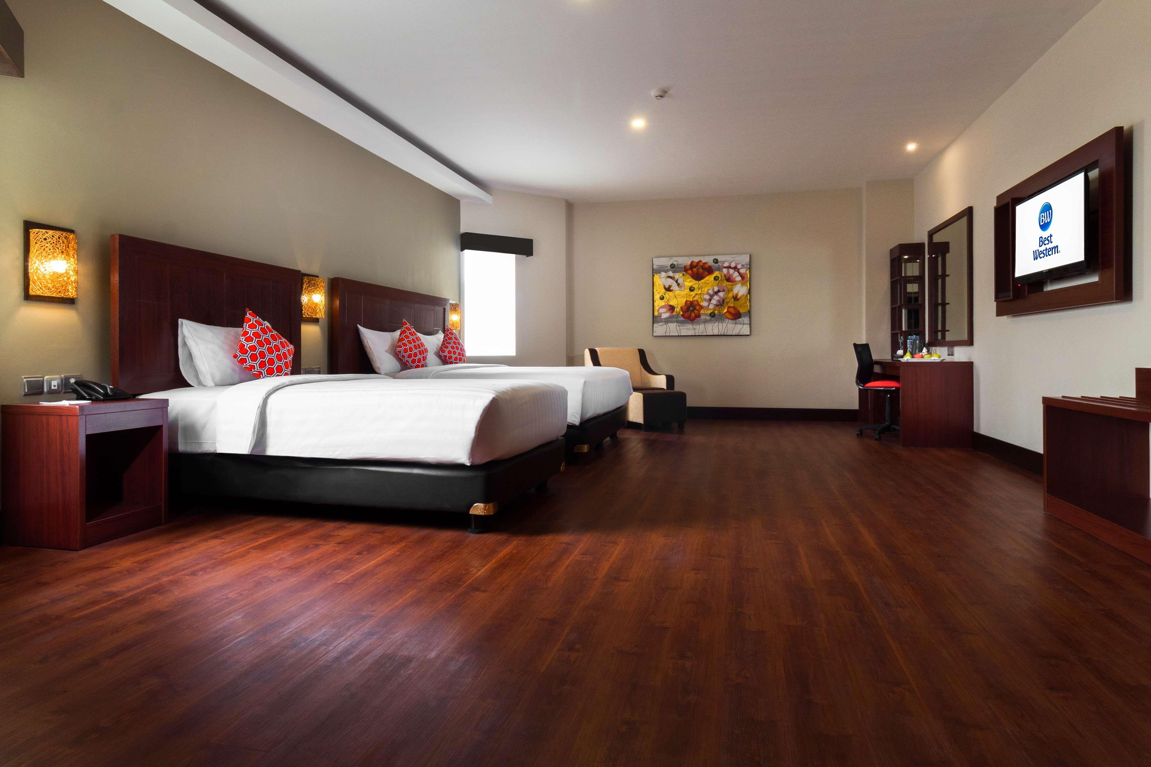Best Western Plus Taft Inn Esterno foto