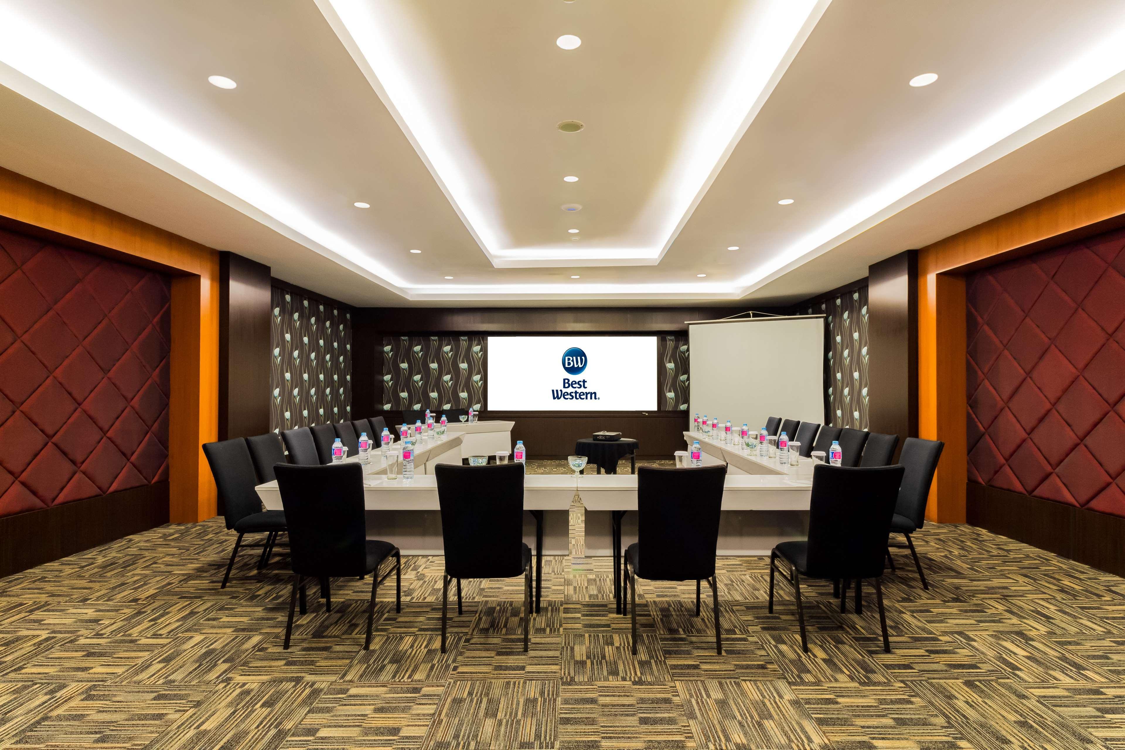 Best Western Plus Taft Inn Esterno foto