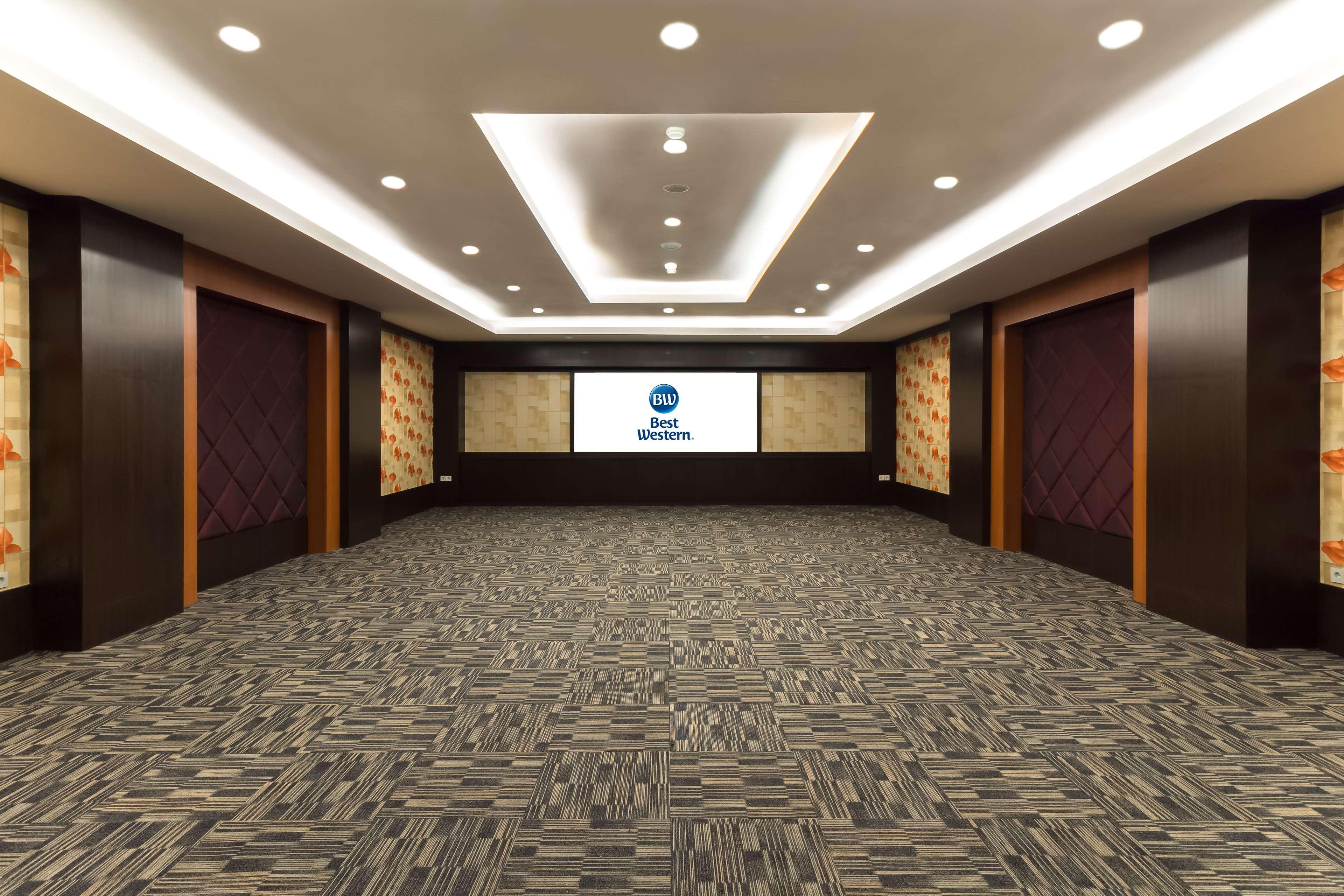 Best Western Plus Taft Inn Esterno foto