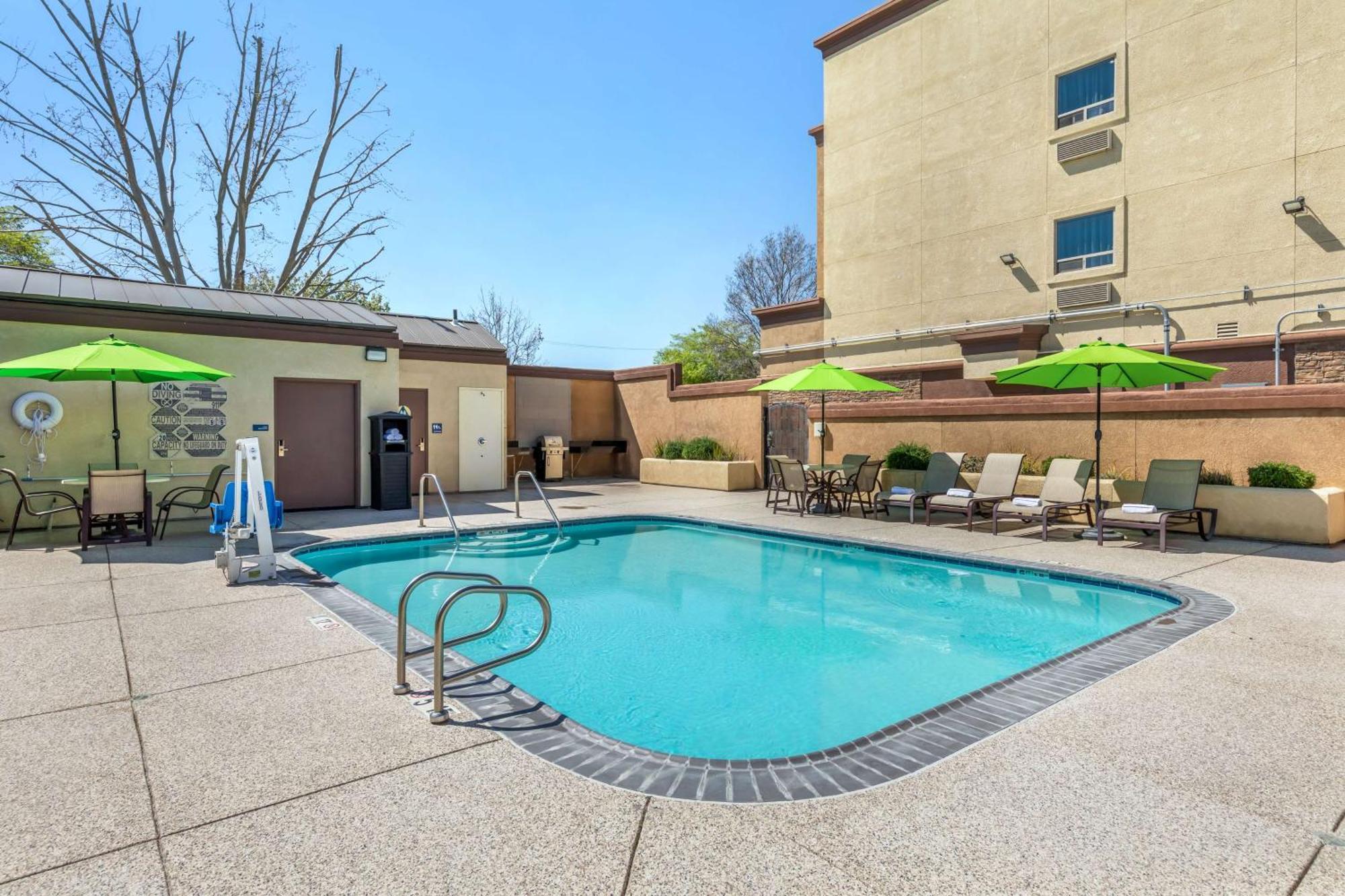 Best Western Plus Taft Inn Esterno foto